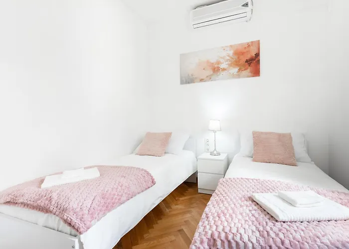 City Pearl In Prime Location!