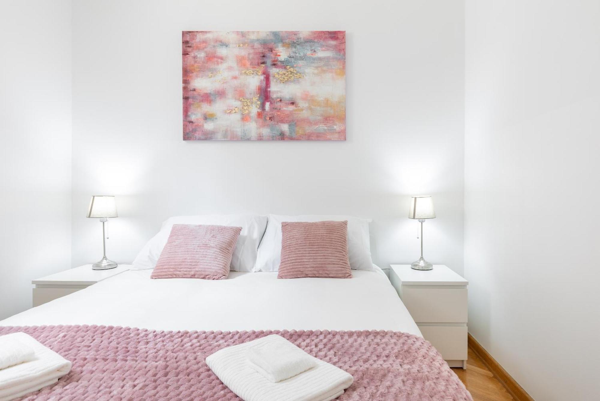Pearl In Prime Location! Apartament *